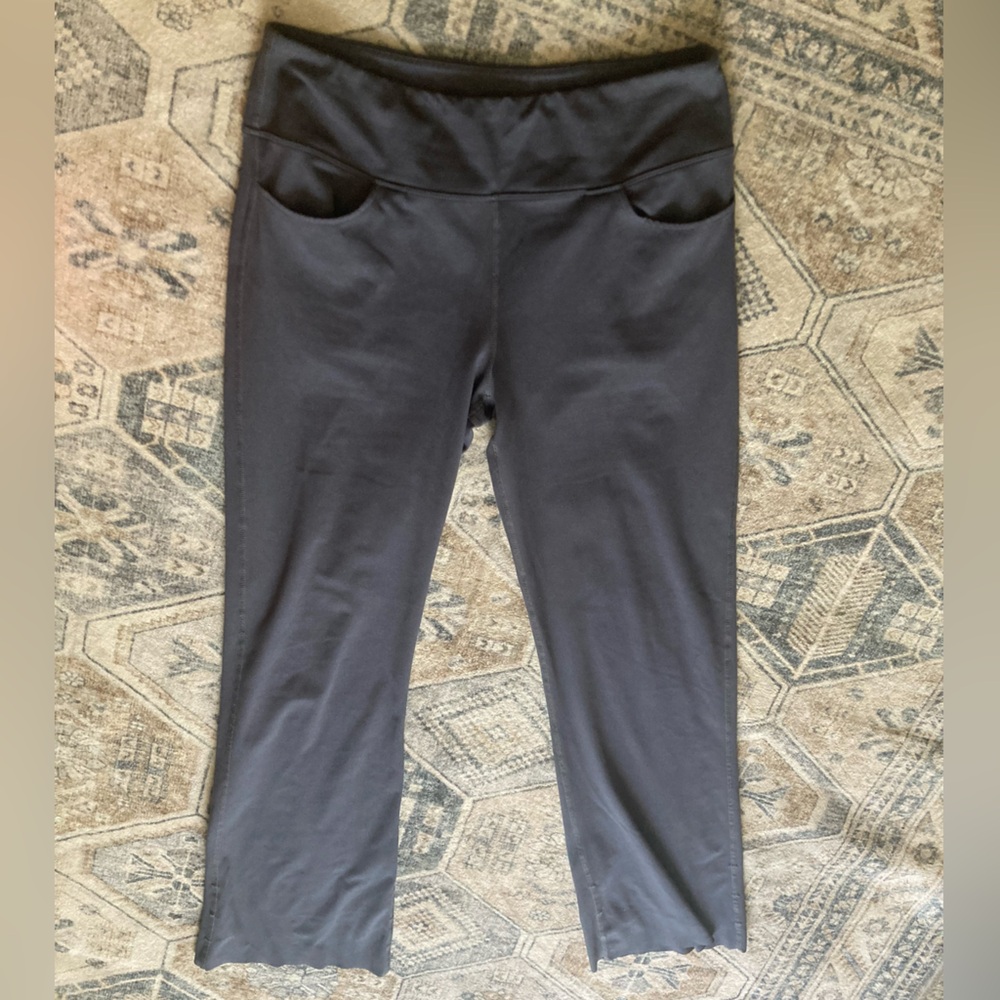 Seahorse dark gray legging pants straight legged size Large